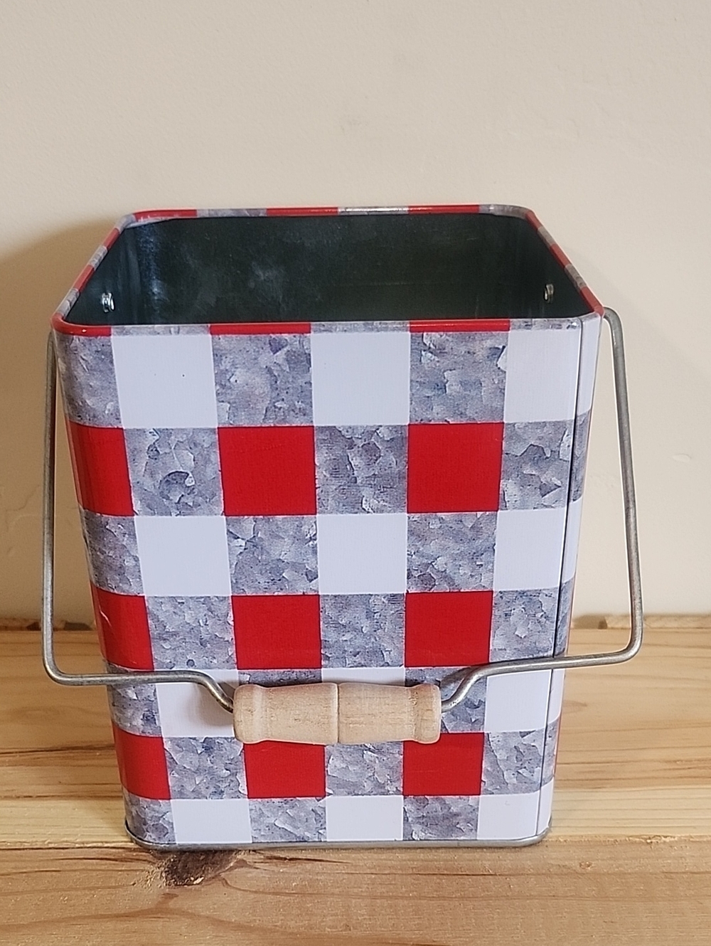 Decorative Red and White Checkered Metal Basket